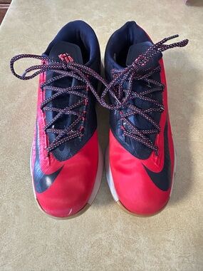 2013 Kevin Durant Nike Mens Red and Black Sneakers, size 10.5 Basketball shoes